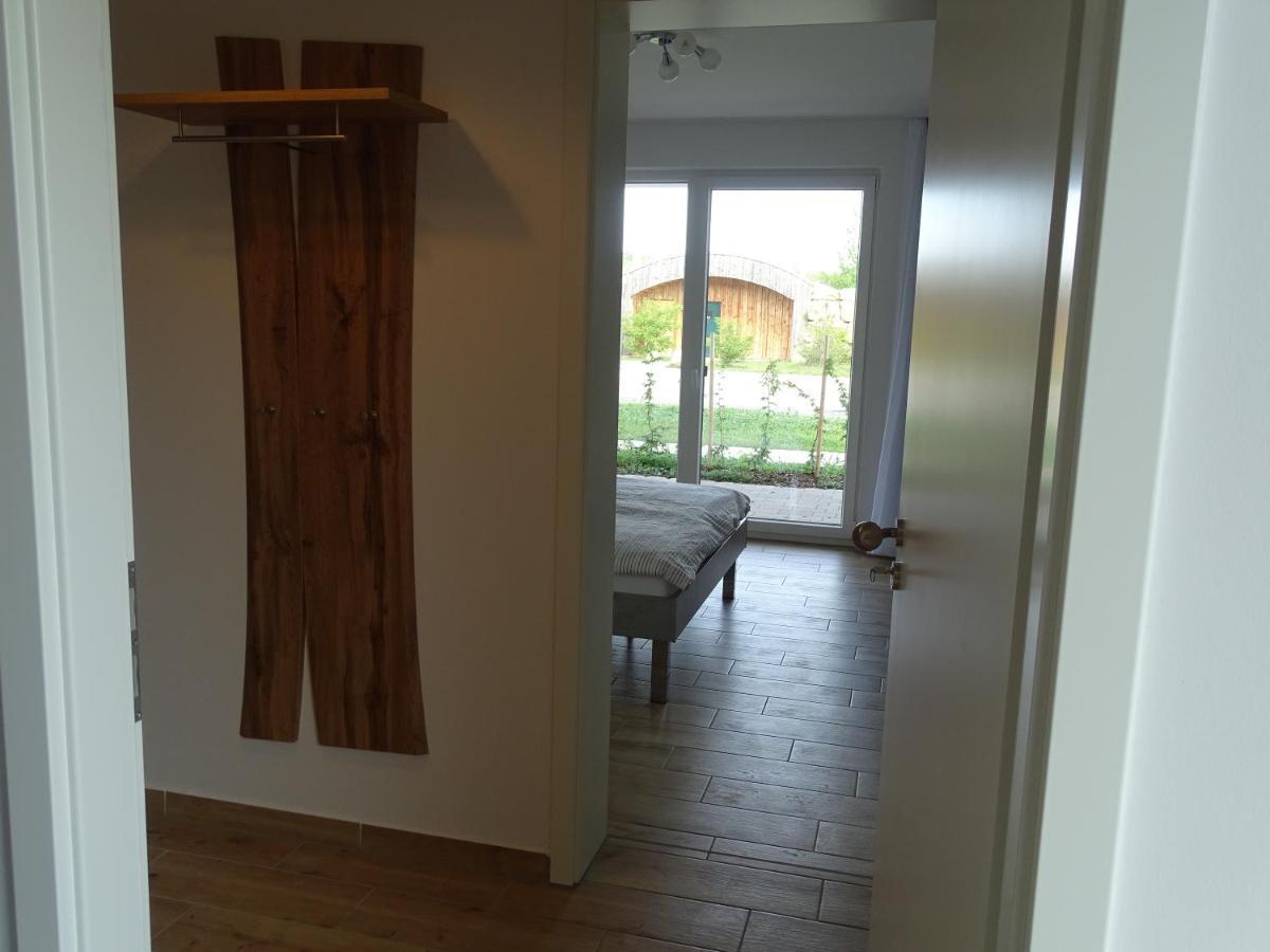 Feriendomizil Am Stoermthaler See, Lagovida, Leipziger Neuseenland, Grosspoesna, Privatstrand * Grosspoesna